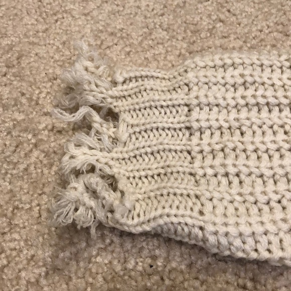 On the Road Oversized Fringe Sweater - Picture 5 of 8